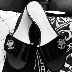 Open-toed flats